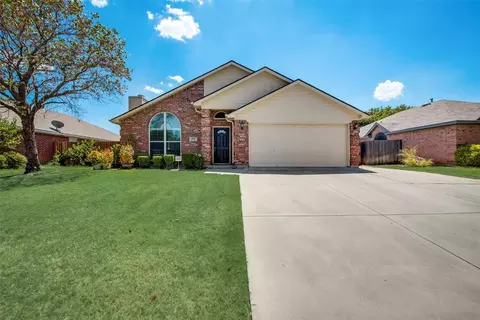 8720 Creede Trl, Fort Worth, TX 76118