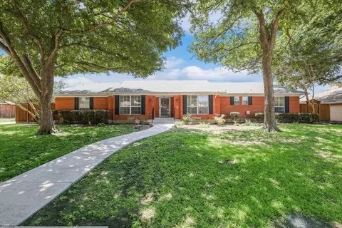 7624 Woodstone Ln, Dallas, TX 75248