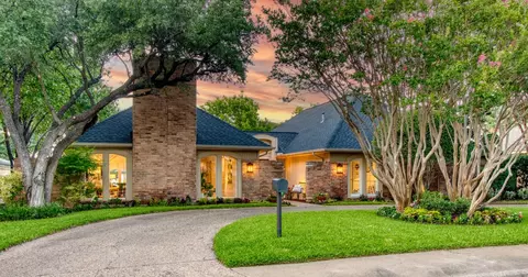 6715 Bevington Rd, Dallas, TX 75248
