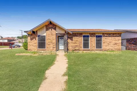 9601 Sophora Cir, Dallas, TX 75249