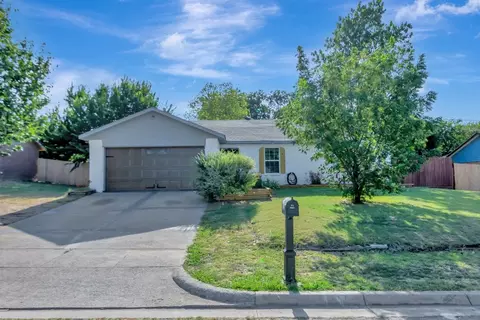 7205 Hanging Cliff Pl, North Richland Hills, TX 76182