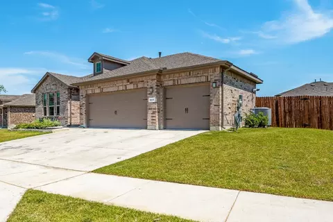 1817 Falling Star Dr, Haslet, TX 76052 photo 3