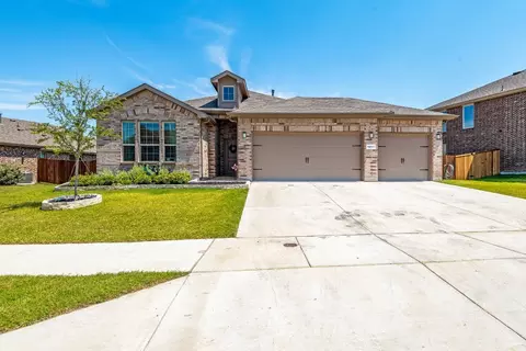 1817 Falling Star Dr, Haslet, TX 76052 photo 2