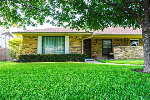 7715 Dentcrest Dr, Dallas, TX 75254