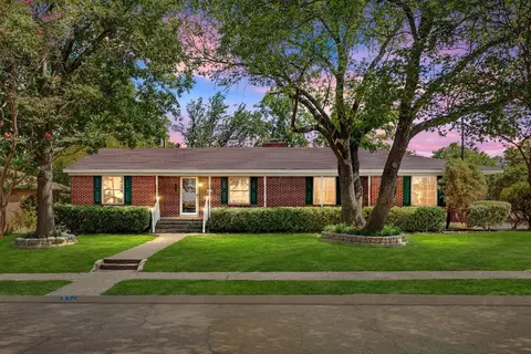 2114 Cardinal Ln, Garland, TX 75042
