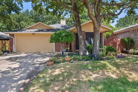 1118 Stone Creek Dr, Mansfield, TX 76063