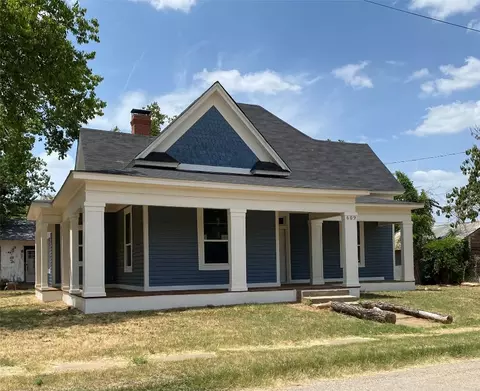 609 Booker St, Brownwood, TX 76801
