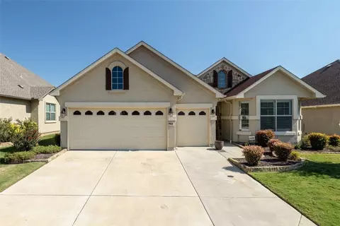 9616 Rivercrest Dr, Denton, TX 76207