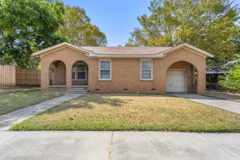 707 N Newsom St, Mineola, TX 75773