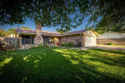 408 Haughton St, Farmersville, TX 75442