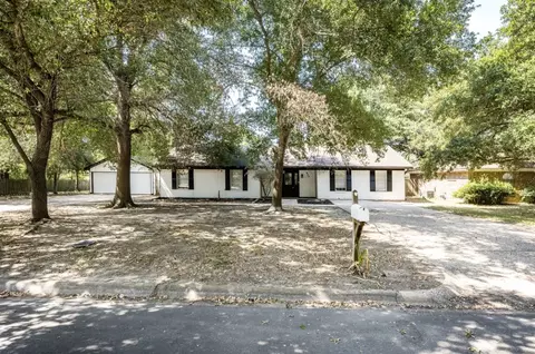 425 Madison Dr, Corsicana, TX 75110