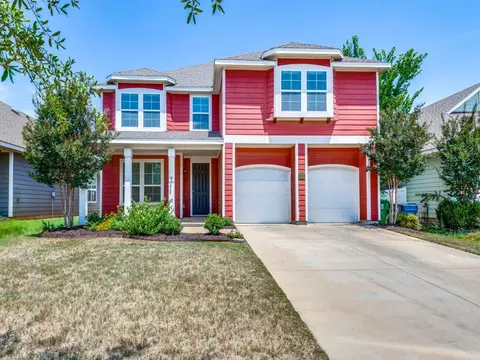 9113 Cranston Ct, Aubrey, TX 76227