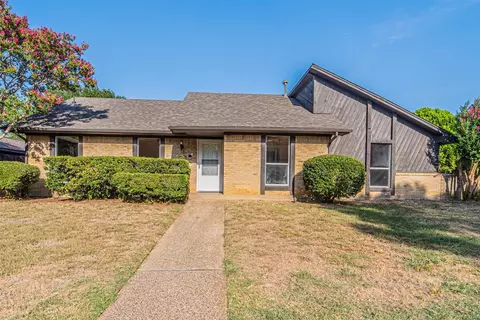 23 Lakewood Dr, Hickory Creek, TX 75065