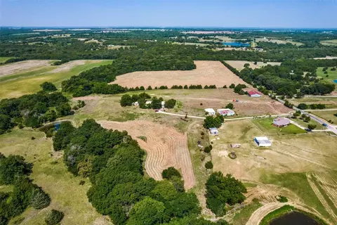1390 Marlow Rd, Bells, TX 75414