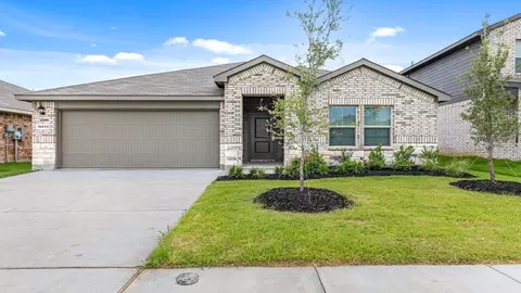 5808 Rock Lake Dr, Lantana, TX 76226