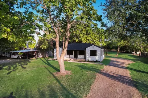 231 Fm 1183, Alma, TX 75119