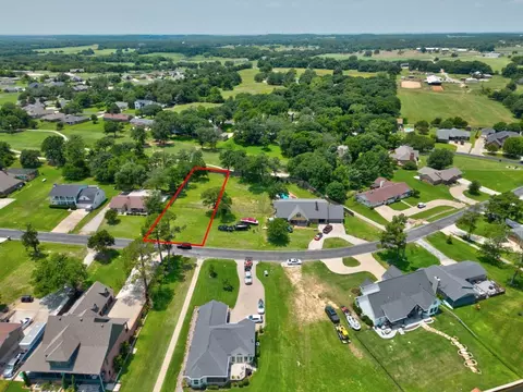 416 Kiowa W Dr, Lake Kiowa, TX 76240