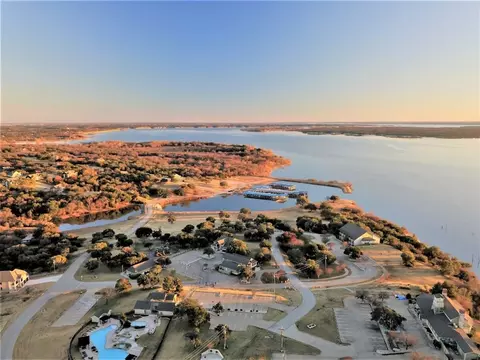 19009 Bluebonnet Dr, Whitney, TX 76692