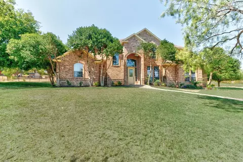 11201 Big Horn Ct, Fort Worth, TX 76108