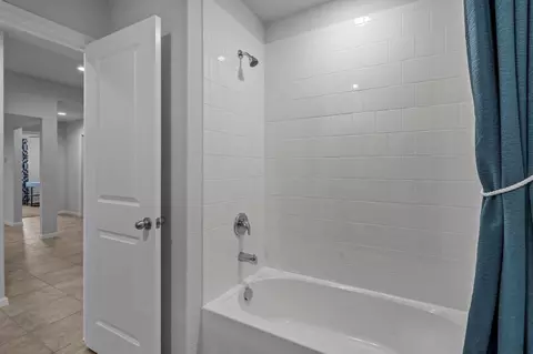 536 Bronze Cir E, Springtown, TX 76082 photo 28