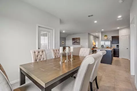 536 Bronze Cir E, Springtown, TX 76082 photo 10