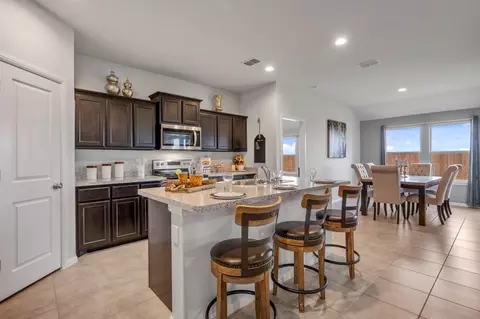 536 Bronze Cir E, Springtown, TX 76082 photo 5