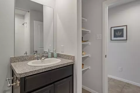 536 Bronze Cir E, Springtown, TX 76082 photo 27