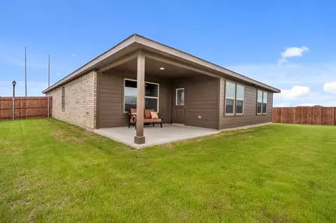 536 Bronze Cir E, Springtown, TX 76082 photo 32