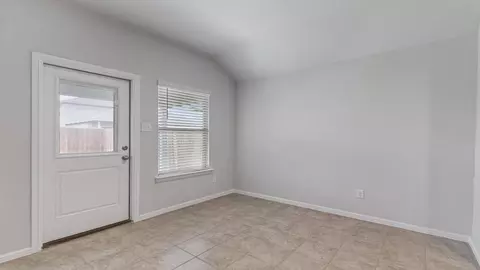 524 Bronze Cir E, Springtown, TX 76082 photo 11
