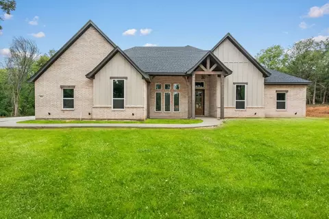 816 Lindenwood Ln, Springtown, TX 76082