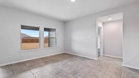 520 Bronze Cir E, Springtown, TX 76082 photo 10