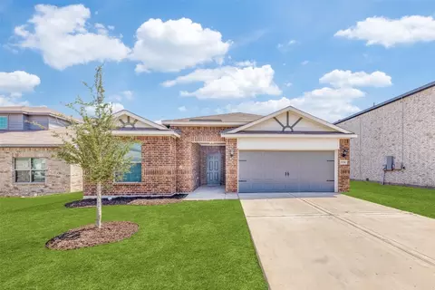 2014 Churchill Downs Dr, Seagoville, TX 75159