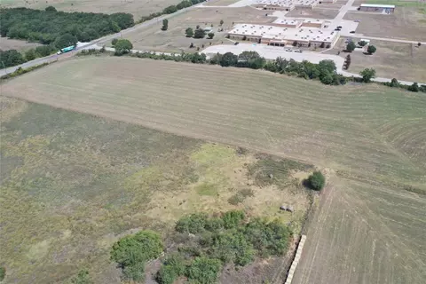 1022 Park Road # 1, Chico, TX 76431
