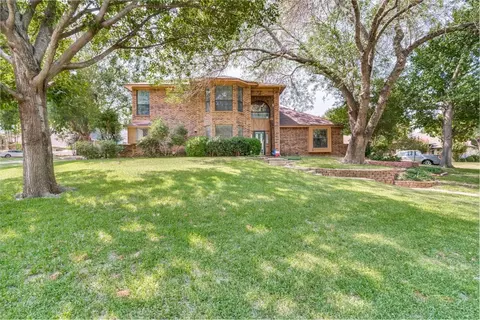 2923 Pitkin Dr, Arlington, TX 76006