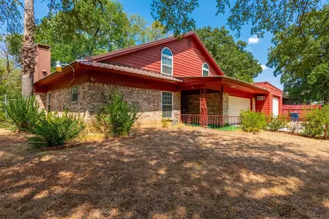 1209 Tyra Ln, Fort Worth, TX 76114