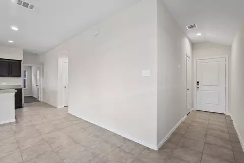 541 Bronze Cir E, Springtown, TX 76082 photo 11