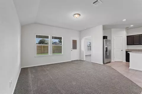 541 Bronze Cir E, Springtown, TX 76082 photo 9