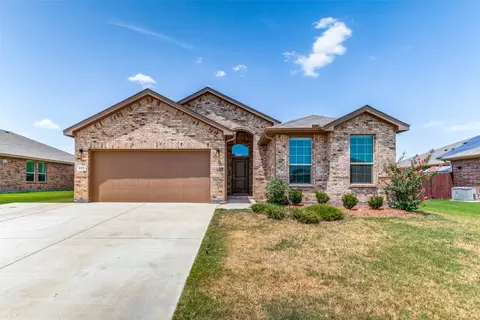 431 Skipper Ln, Azle, TX 76020