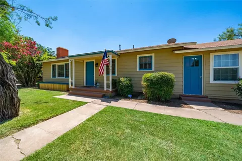 1402 E Wells St, Stamford, TX 79553