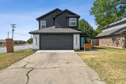 201 Stallion Dr, Keller, TX 76248
