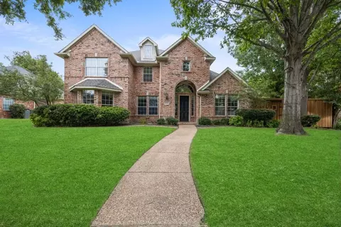 8200 Young Ct, Plano, TX 75025