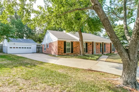 1224 Tamarack Ct, Grapevine, TX 76051