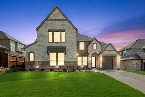 203 Clairmont Dr, Ponder, TX 76259