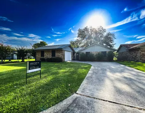 2026 N Main St, Bonham, TX 75418