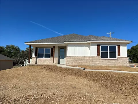 127 Wells St, Cleburne, TX 76031