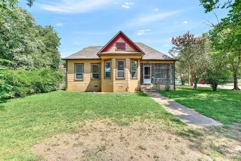 701 W Heron St, Denison, TX 75020