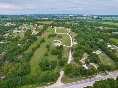 364 Liberty Hill Cir, Sherman, TX 75090