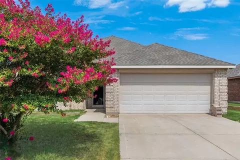 102 Dover Dr, Waxahachie, TX 75165