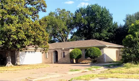 8708 Main St, North Richland Hills, TX 76182
