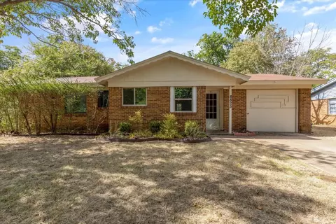8825 Kate St, White Settlement, TX 76108